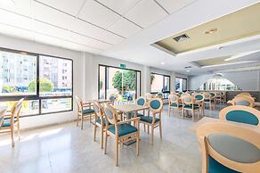 Port Vista Oro Hotel