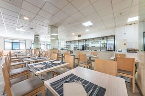 Port Vista Oro Hotel