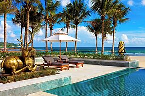 Le Meridien Shimei Bay Beach Resort & Spa