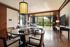 Le Meridien Shimei Bay Beach Resort & Spa