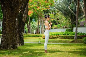 Le Meridien Shimei Bay Beach Resort & Spa