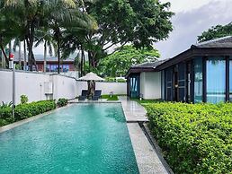 Le Meridien Shimei Bay Beach Resort & Spa