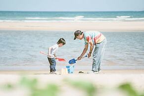 Le Meridien Shimei Bay Beach Resort & Spa