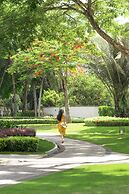 Le Meridien Shimei Bay Beach Resort & Spa