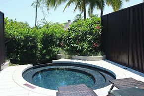 Le Meridien Shimei Bay Beach Resort & Spa