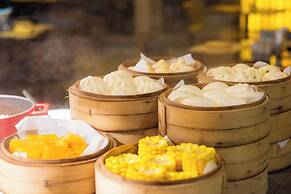 Le Meridien Shimei Bay Beach Resort & Spa