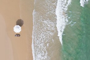 Le Meridien Shimei Bay Beach Resort & Spa