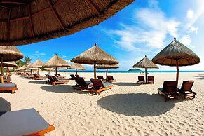 Le Meridien Shimei Bay Beach Resort & Spa