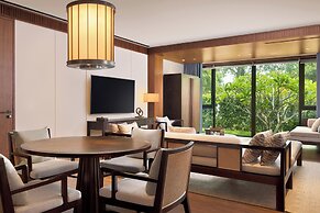 Le Meridien Shimei Bay Beach Resort & Spa