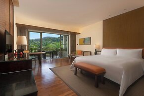 Le Meridien Shimei Bay Beach Resort & Spa