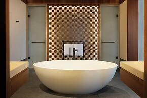 Le Meridien Shimei Bay Beach Resort & Spa