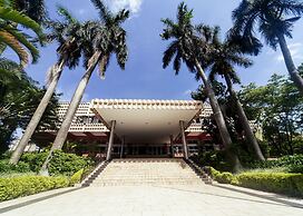 Kampala Serena Hotel