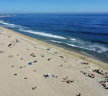 Newport Channel Inn - Near Huntington State Beach