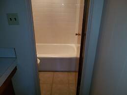 Town House Motel Inc