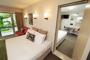 Cranford Oak Motel