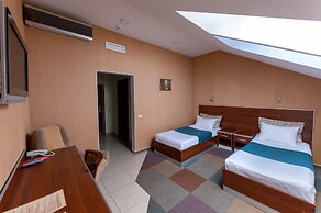Briz Hotel