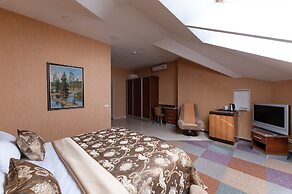 Briz Hotel