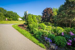Strawberry Hill Seaside Inn