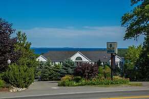 Strawberry Hill Seaside Inn