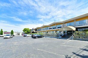 The Freeport Inn and Marina