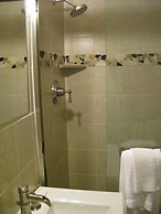 The Freeport Inn and Marina