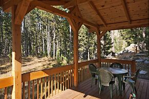 Rock Crest Lodge And Cabins