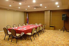 Crown Regency Hotel Makati