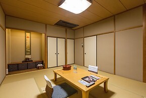 Kyoto Nanzenji Garden Ryokan Yachiyo Established in 1915