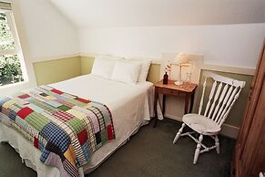 Valley Ford Hotel