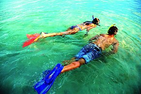 Aroa Beachside Resort