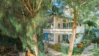 Aroa Beachside Resort