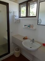 Aroa Beachside Resort