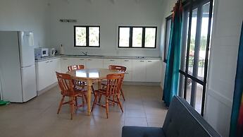 Aroa Beachside Resort