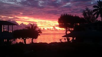 Aroa Beachside Resort