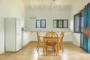 Aroa Beachside Resort