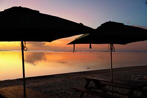 Aroa Beachside Resort