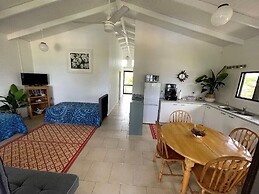 Aroa Beachside Resort