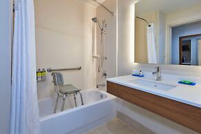 Holiday Inn Express & Suites Dayton South Franklin by IHG