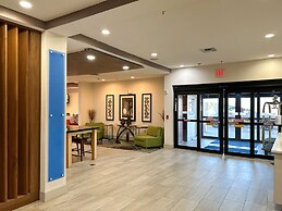 Holiday Inn Express Hotel & Suites Ennis by IHG