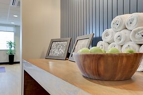 Elwood Hotel & Suites