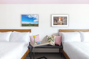 Elwood Hotel & Suites