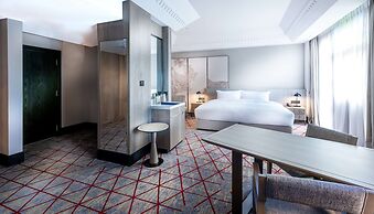 DoubleTree by Hilton Putrajaya Lakeside