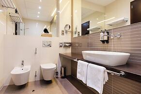 Roset Hotel & Residence