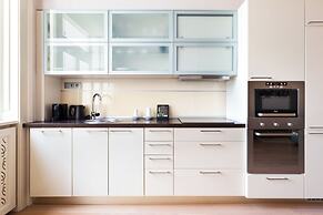 Roset Hotel & Residence