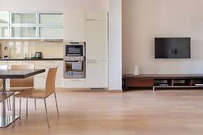 Roset Hotel & Residence
