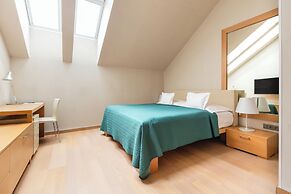 Roset Hotel & Residence
