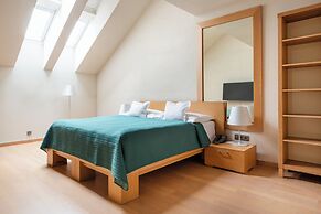 Roset Hotel & Residence