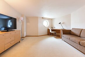 Roset Hotel & Residence