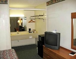 Mariann Travel Inn Scottsburg