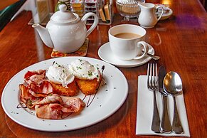 Victoria Railway Hotel